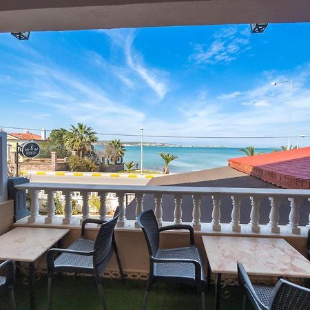Soezer Otel Ayvalik Exterior photo
