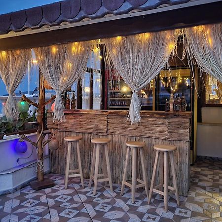 Soezer Otel Ayvalik Exterior photo