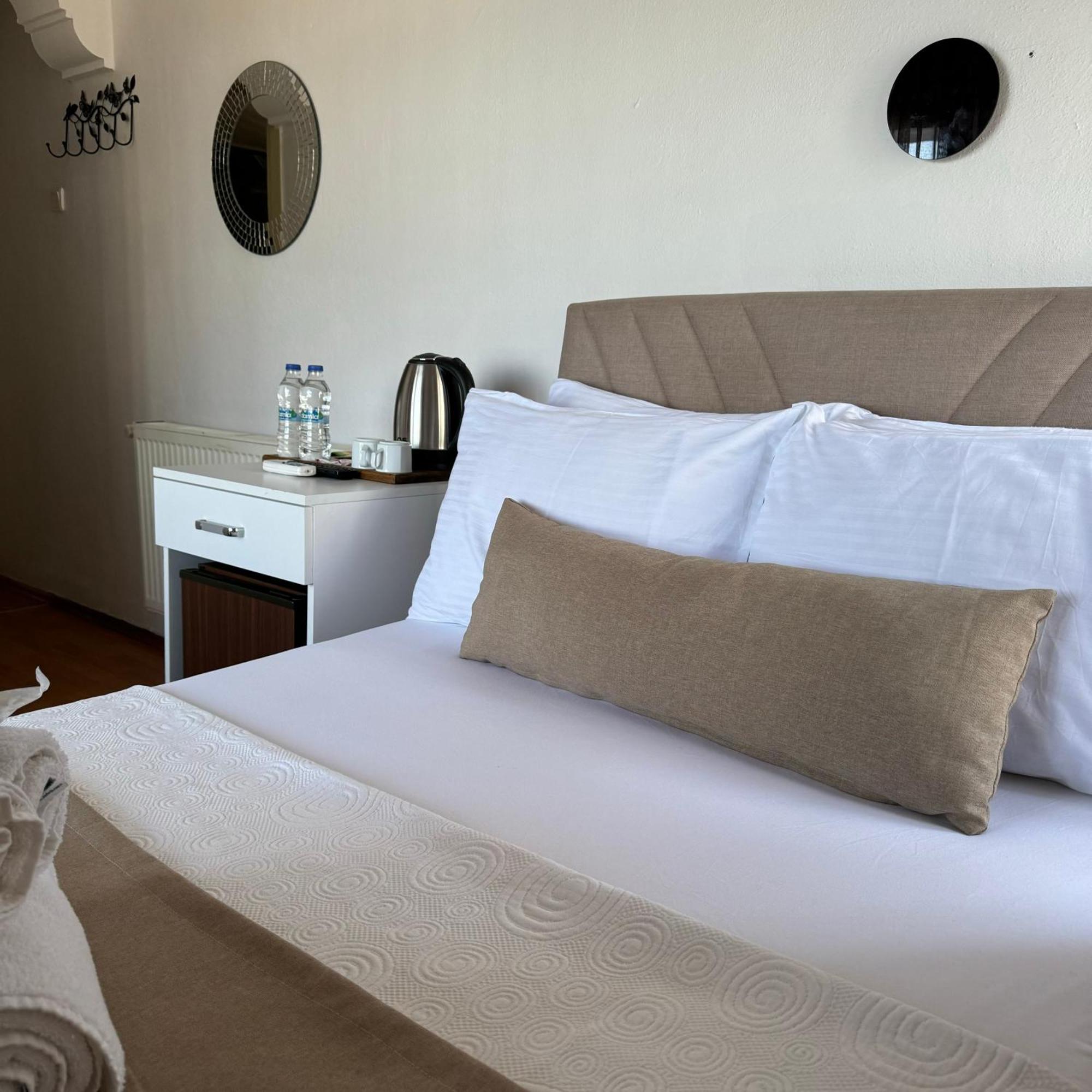 Soezer Otel Ayvalik Exterior photo
